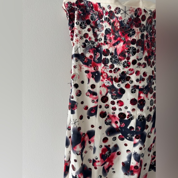 CAROLINA HERRERA Strapless Beaded Gown 4 - Picture 10 of 13